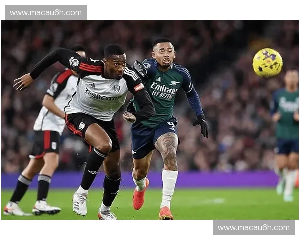 英格兰中卫斯通斯搭档待定 马奎尔与科尔威尔争夺首发