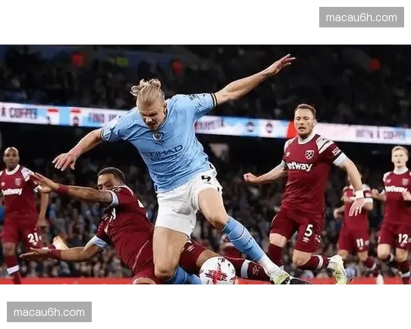 利兹联客场爆冷胜曼联 玫瑰德比展现保级决心 利兹联客场爆冷胜曼联 玫瑰德比展现保级决心